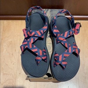 *NWT* Chaco ZCloud 2 Size 6